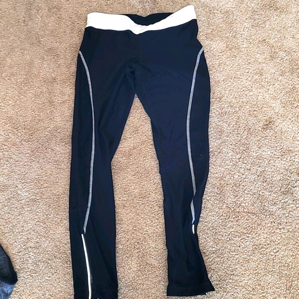 Lot of athletic leggings - Picture 2 of 11